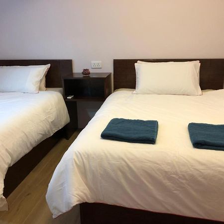 New Hoover Hostel Гонконг Экстерьер фото