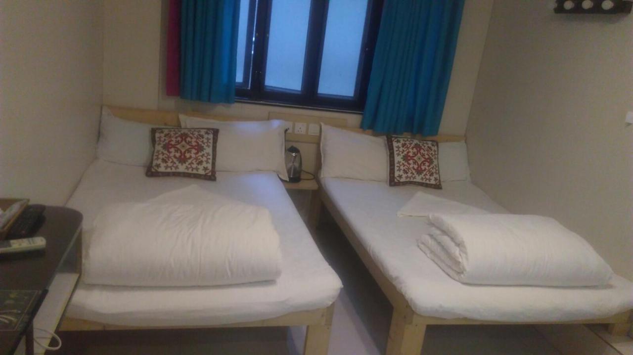 New Hoover Hostel Гонконг Экстерьер фото