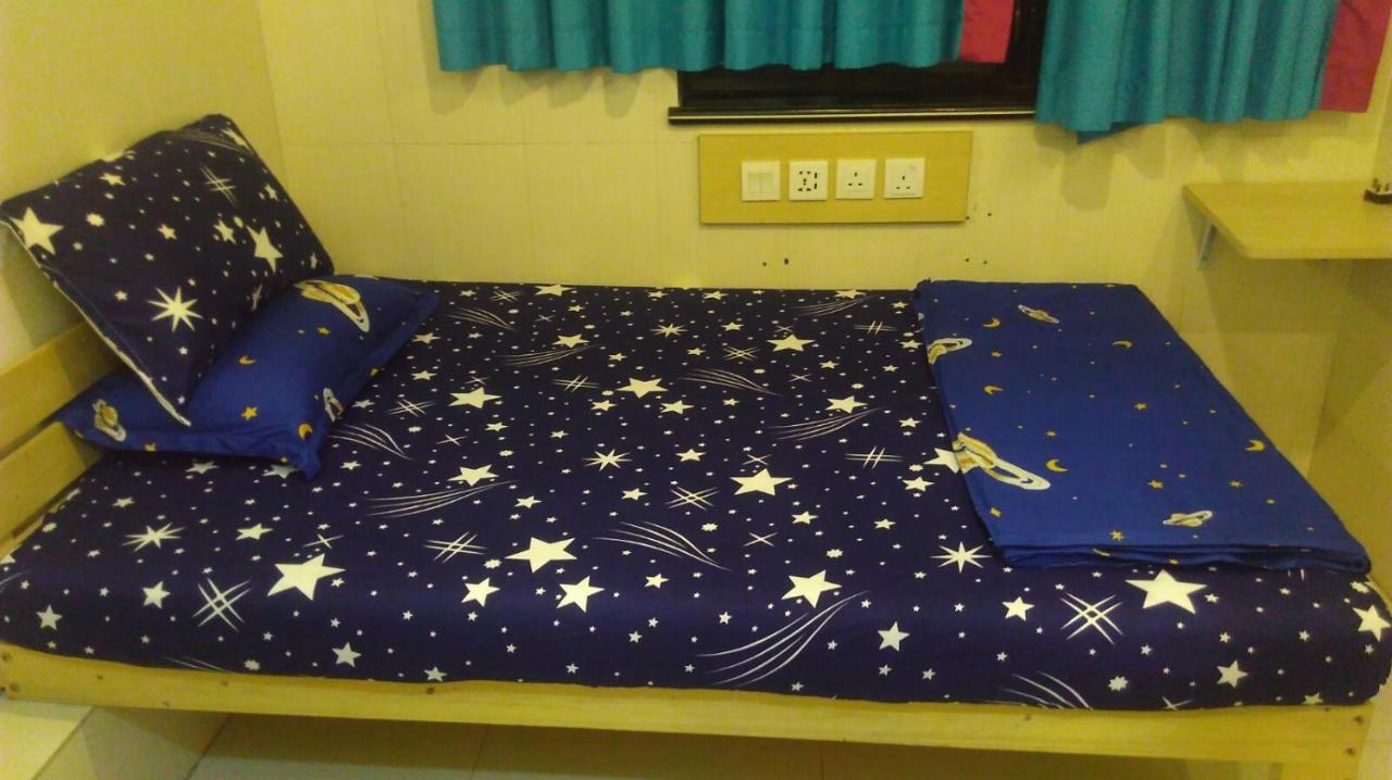 New Hoover Hostel Гонконг Экстерьер фото