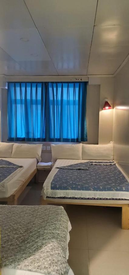 New Hoover Hostel Гонконг Экстерьер фото